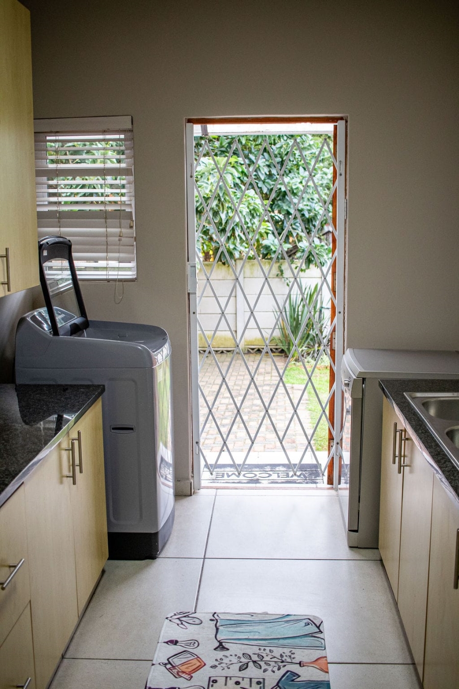 7 Bedroom Property for Sale in Aston Bay Eastern Cape